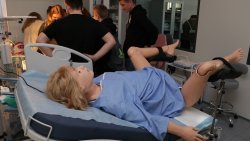 Centrum Symulacji Medycznych otworzyło drzwi dla olsztyńskich licealistów