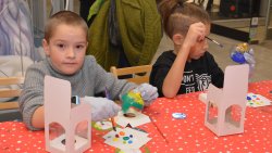 Malowanie bombek w Galerii Warmińskiej