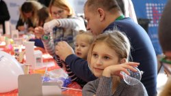 Ostróda - Malowanie bombek z Radiem Olsztyn