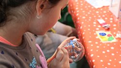 Ostróda - Malowanie bombek z Radiem Olsztyn