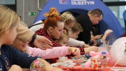 Ostróda - Malowanie bombek z Radiem Olsztyn