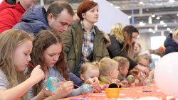 Ostróda - Malowanie bombek z Radiem Olsztyn
