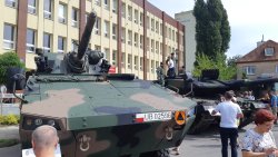 Piknik wojskowy na Placu Solidarności w Olsztynie