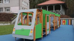 Plac zabaw na ścieżce edukacyjno-ekologiczej