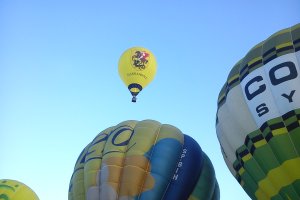 Po pięknych balonach pozostał niesmak