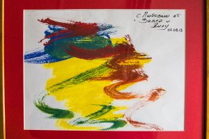 Licytujemy dla Szymona obraz namalowany przez delfiny