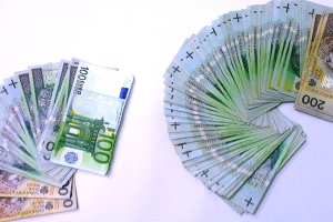 Panie do towarzystwa ukradły 70 tysięcy złotych