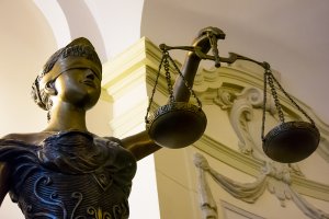 Na 12 lat więzienia sąd skazał Tunezyjczyka oskarżonego o zabójstwo 21-latka w Ełku