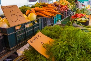 Minister rolnictwa apeluje o niezamykanie targowisk i bazarów. 