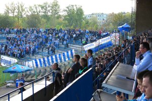  Pijany kibic wtargnął na stadion
