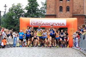  Uliczny bieg Piekarczyka z atestem