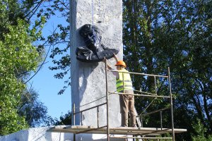 Zatrzymany za gen. Czerniachowskiego otrzymał zadośćuczynienie