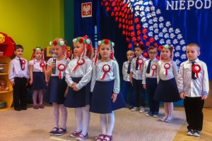  Przedszkolaki pokazały, jak świętować niepodległość
