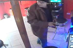 Rozbił młotkiem automaty do gier