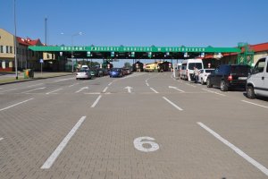 Estończyk z fałszywym prawem jazdy. Oryginał stracił za prędkość