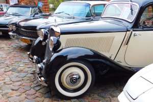 Klasyki królują na Warmii i Mazurach. Sprawdź, gdzie w tym roku spotkasz legendy motoryzacji