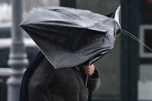 IMGW ostrzega przed silnym wiatrem w Warmińsko-Mazurskiem