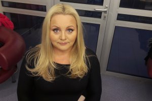 Konturowanie okrągłej twarzy