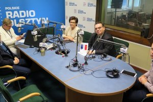 W audycji My Wy Oni politycy dyskutowali o inicjatywie prezydenta Dudy w sprawie konstytucji, wyniku wyborów prezydenckich we Francji i paraliżu starostwa w Kętrzynie