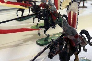 Muzeum Nowoczesności w Olsztynie stało się domem... plastikowych żołnierzyków