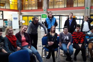 „Dla nich nie ma taryfy ulgowej”. Niepełnosprawni artyści prezentują swoje talenty w Elblągu