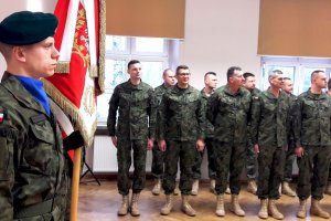 Na pół roku zostawiają rodziny i jadą do Kosowa. Żołnierze 1. Olsztyńskiego Batalionu Składowania rozpoczynają misję na Bałkanach