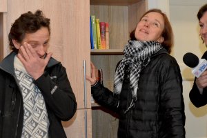 Radiowy finał Szlachetnej Paczki. Rodzina z olsztyńskiego Zatorza kończy rok w wyremontowanym mieszkaniu