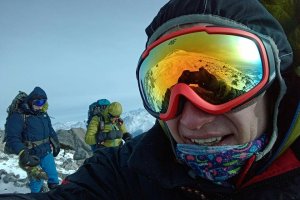 Trudne warunki przeszkodziły strażakom z Olsztyna w zdobyciu góry Elbrus. Zapowiadają kolejne podejście