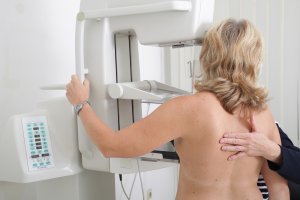 Prawie 150 tysięcy kobiet z regionu powinno zgłosić się na mammografię