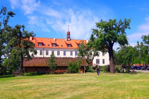 Niecodzienna wystawa w elbląskim muzeum. Gratka dla miłośników współczesnej historii Polski