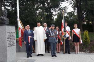 W Rychlikach odsłonięto pomnik marszałka Piłsudskiego