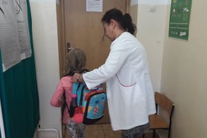 Specjaliści alarmują - uczniowie mają za ciężkie plecaki