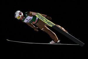 Kapitalne skoki Polaków w wietrznym Klingenthal