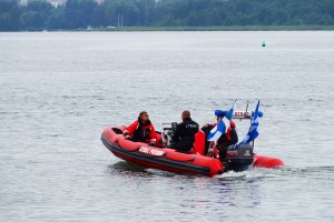 Akcja ratunkowa na Jeziorze Drwęckim. Mężczyzna trafił do szpitala