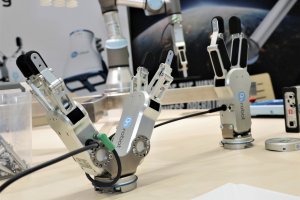 „Są tańsze i bardziej wydajne niż ludzie”. Do Olsztyna zawitała robotyka i automatyka na najwyższym światowym poziomie