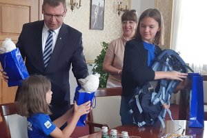 13-latka uratowała tonącą dziewczynkę. Wojewoda: Jestem pełen uznania dla postawy Natalki