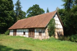 W wyjątkowej scenerii Puszczy Piskiej można oglądać VI Mazurskie Wędrówki Teatralne