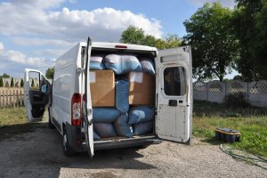 Warta milion złotych krajanka tytoniowa w rękach służb celno-skarbowych. Transport zatrzymali strażnicy graniczni z Grzechotek