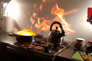 Jak szybko powstaje pożar i co wtedy mogą zrobić najmłodsi? Strażacy przygotowali zajęcia dla przedszkolaków