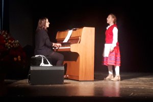 Mierzą się z utworami z repertuaru zespołu Mazowsze. W Olsztynie trwa Konkurs Wokalny im. Stanisława Jopka