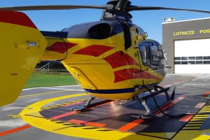 13-latek ciężko ranny po wypadku na skuterze wodnym. Nie zapanował nad maszyną, która uderzyła w drzewo