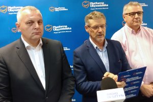 Niższe podatki i składki ZUS. Koalicja Obywatelska przedstawiła propozycje dla pracujących, politycy PiS odpowiadają