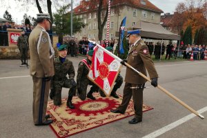 Elbląski Pułk Wsparcia Dowodzenia otrzymał sztandar. 