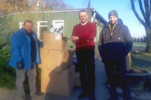 Mnóstwo ciepłych ubrań, szalików i czapek. Świąteczne dary trafiły do bezdomnych