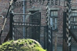 Po Auschwitz nie narzekam
