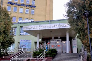 Zakażony koronawirusem ordynator szpitala wojewódzkiego w Olsztynie jest w stanie ciężkim, ale stabilnym