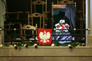 W Sejmie uczczono pamięć ofiar katastrofy smoleńskiej. Dziś 10. rocznica tej tragedii