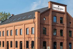 Zostaw dary w... skrzyniach