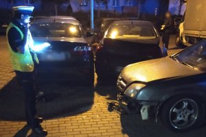 Po alkoholu uszkodził cztery samochody. Mieszkaniec Elbląga miał 2 promile w organizmie