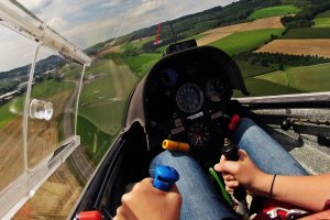 Nielegalne loty widokowe. Urząd Lotnictwa Cywilnego zaleca: sprawdź, zanim polecisz